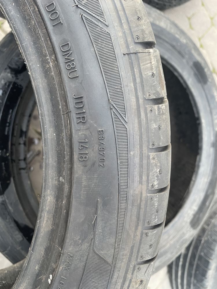 Резина шини літо 245 45 R18  Dunlop run flet