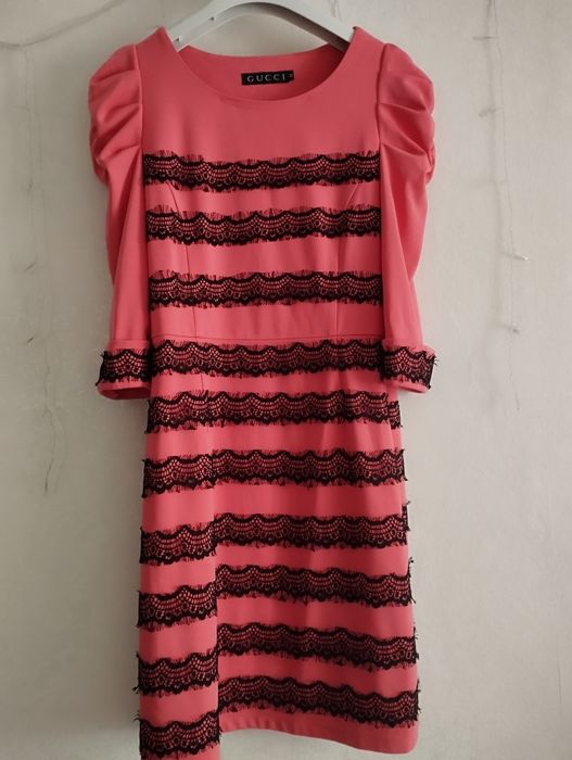 Плаття з мереживом