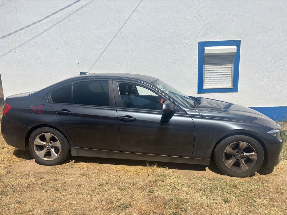 Bmw 320d eficiente dynamics F30 -Inglês