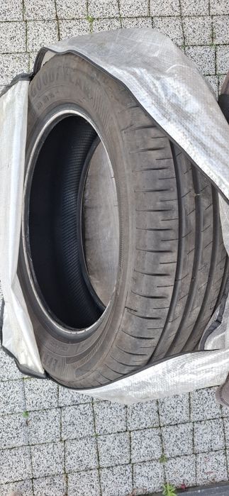 Opony goodyear 215/55R17