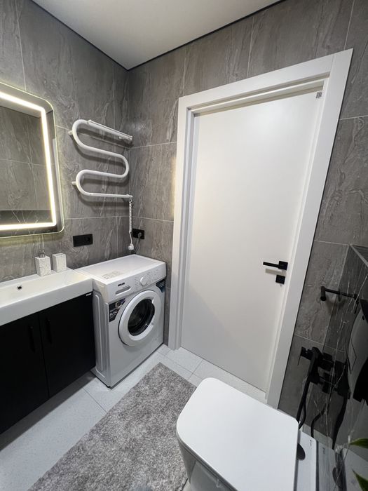 Оренда 1,5 км квартири поблизу парку Дружба Ще ніхто не проживав!