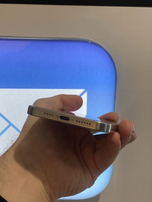 Apple iPhone 15 Pro Max 256GB White Titanium