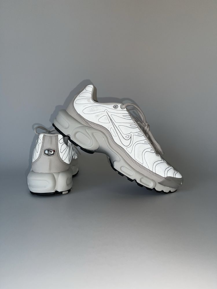Оригинал Nike Air Max Plus Platinum Tint (FZ4342 001) оригинальние тн