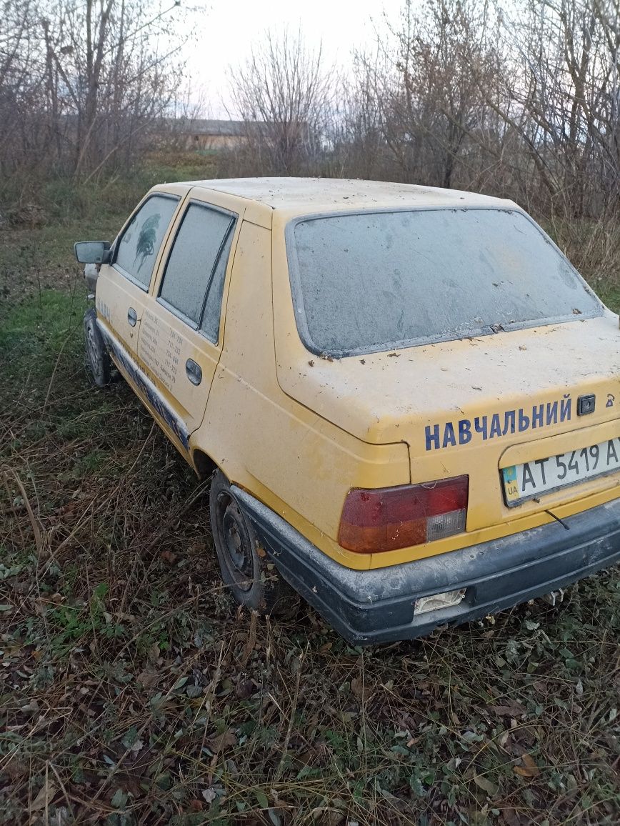 Продам кузова Dacia SuperNova 2004