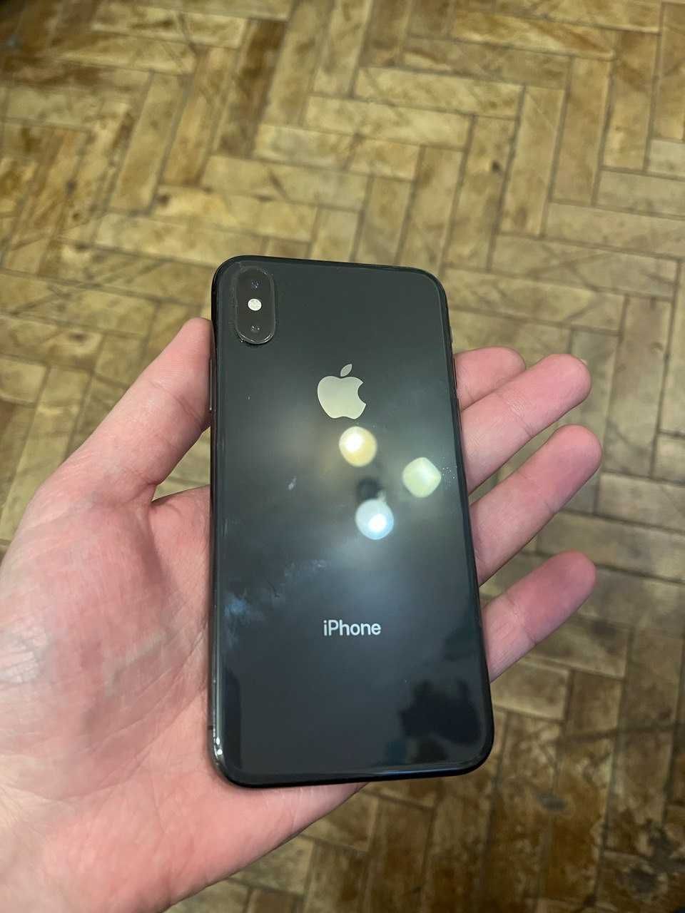 IPhone XS 64 gb r-sim