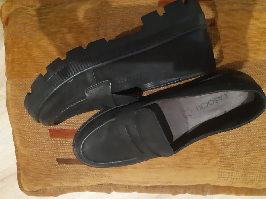 Mokasyny skórzane firmy Lasocki,rozmiar 38, nowe