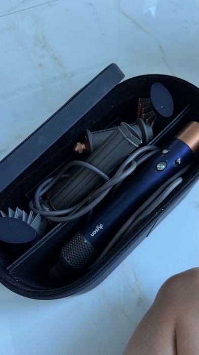 Dyson airwrap complete long оригінал