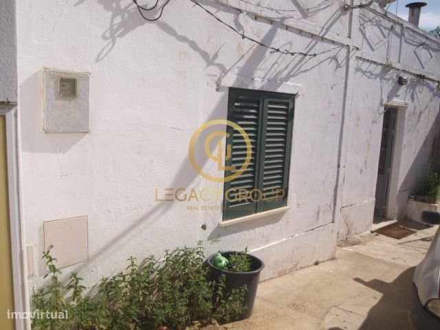 Oportunidade Única em Loulé – Moradia para Restaurar na Goldra