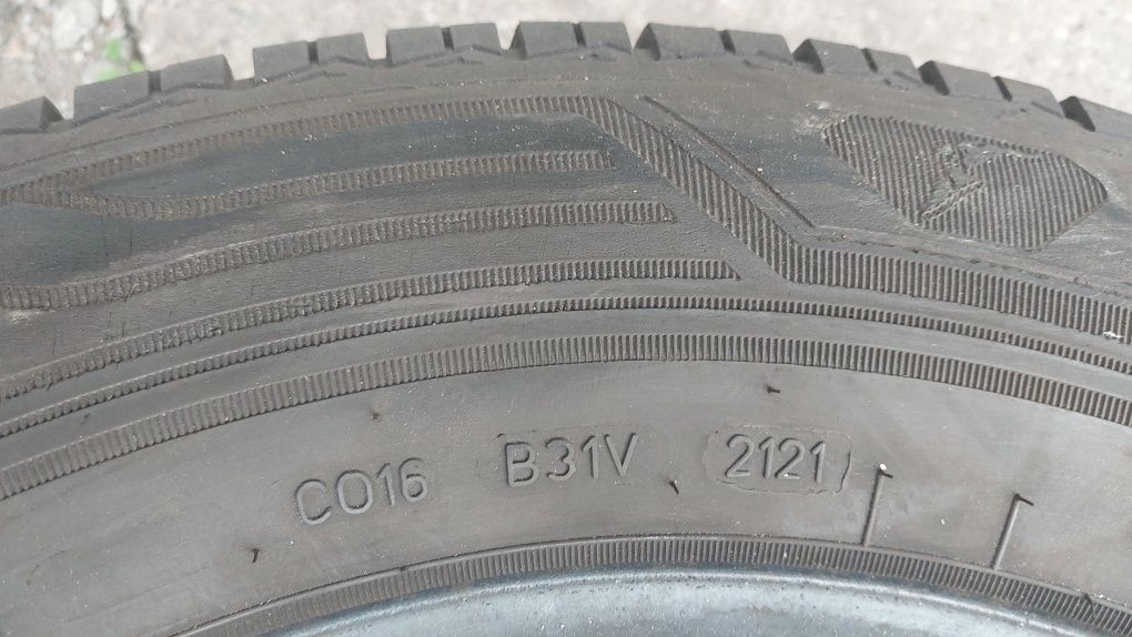 Opony całoroczne Goodyear 215/65R15C 2021 r.