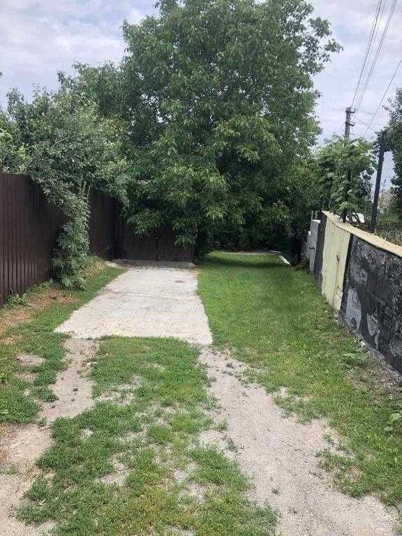 Продається частина будинку біля Сонячного парку