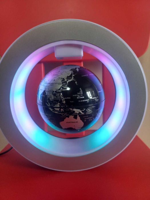 Нічник глобус з картою світу леветуючий на підставці