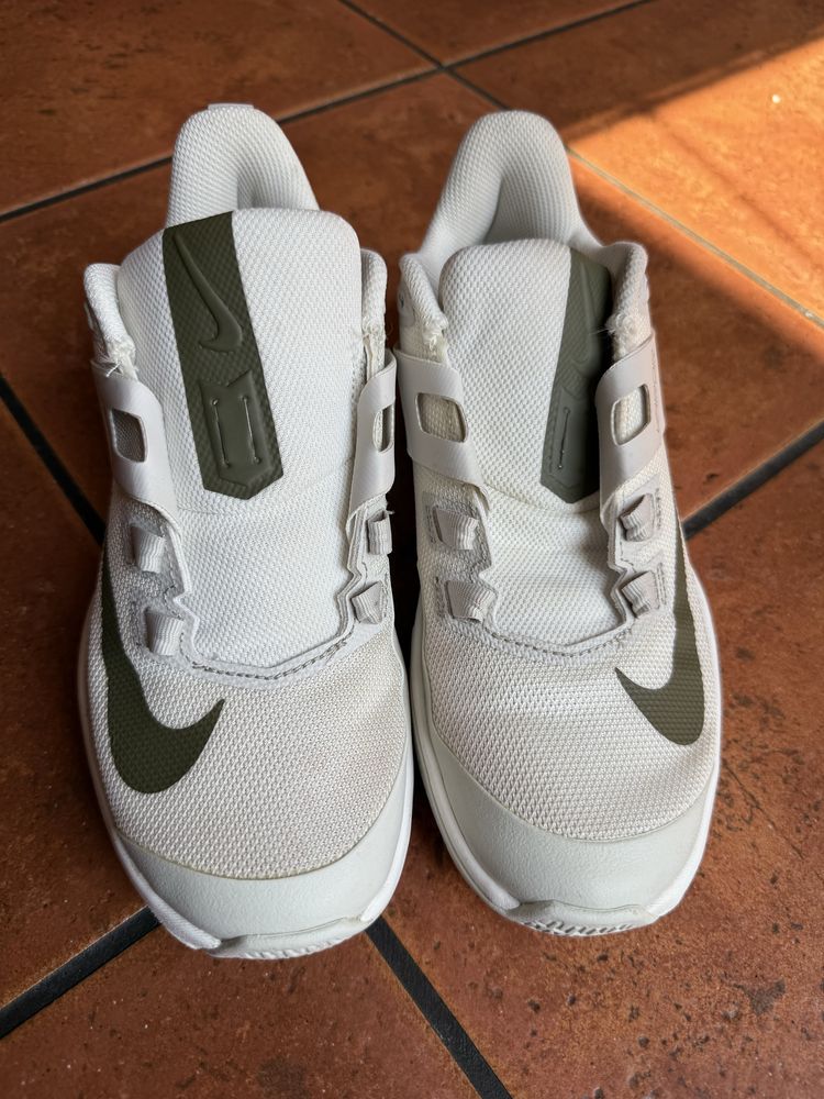 Buty Nike Vapor Lite rozmiar 38 (24cm)