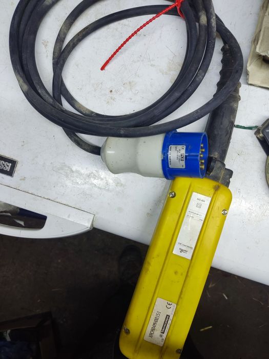 Kaseta sterownicza Schneider XAC-A04 sterująca z przewodem