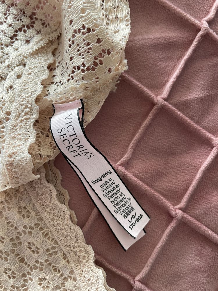 Stringi koronkowe Victorias Secret L