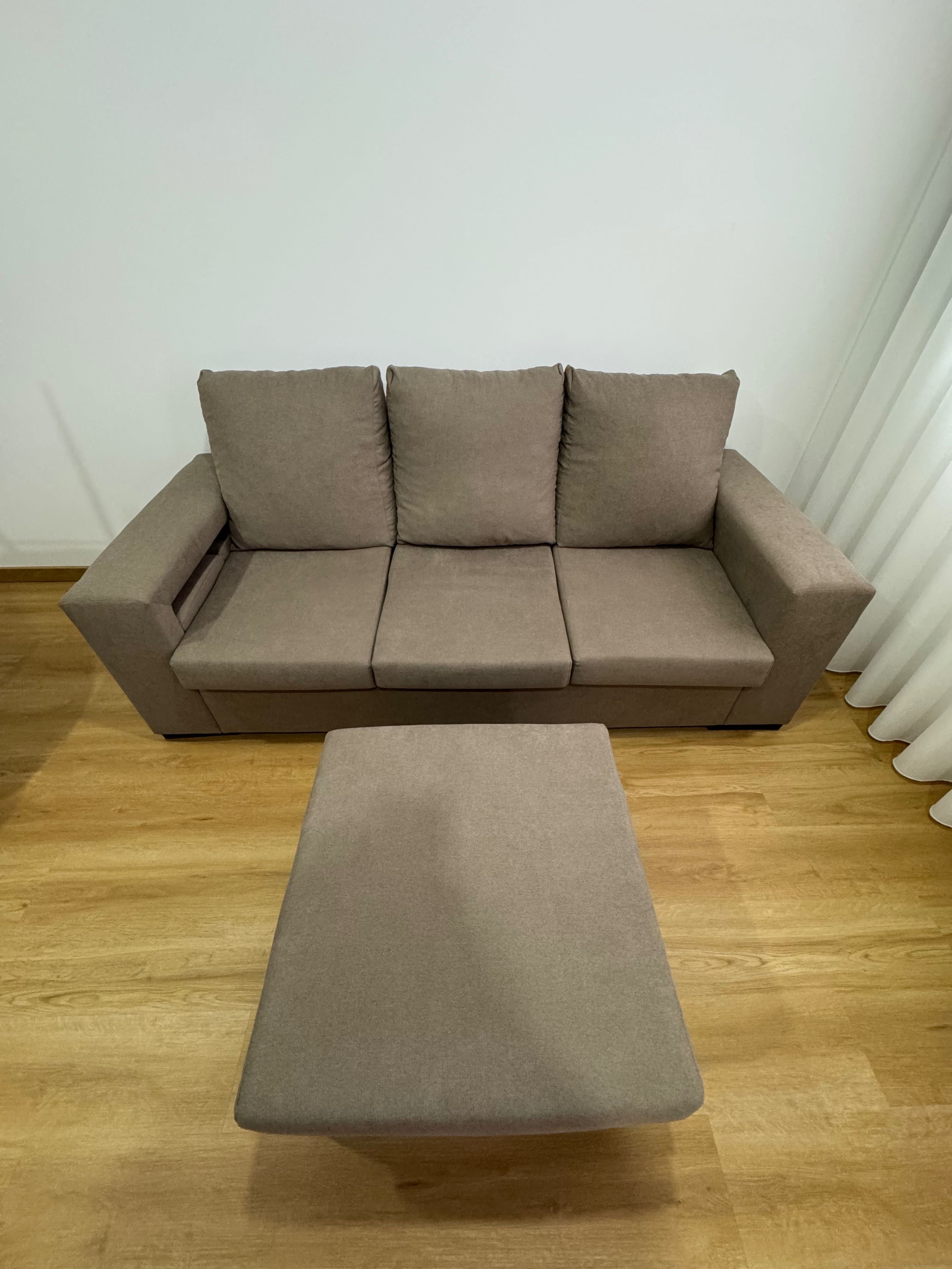 Sofá com chaise longue reversível