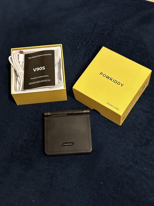 Powkiddy V90S – przenośna retro konsola
