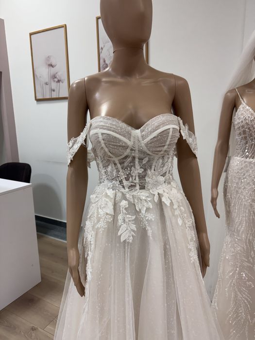 Nowa gorsetowa suknia ślubna z koronką brokatowy tiul  różne 34 36 38