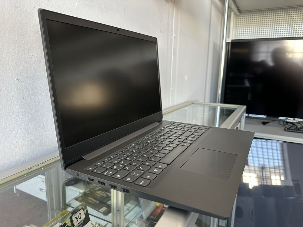 Laptop Lenowo 15,6" Ryzen 5 3500U 8GB 256GB SSD WIN 10 Gwarancja