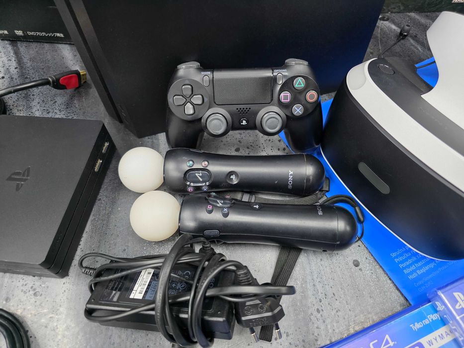NA BOGATO Konsola PS4 500GB Gogle VR 2x Move Kamera 4 gry VR Gwar 6