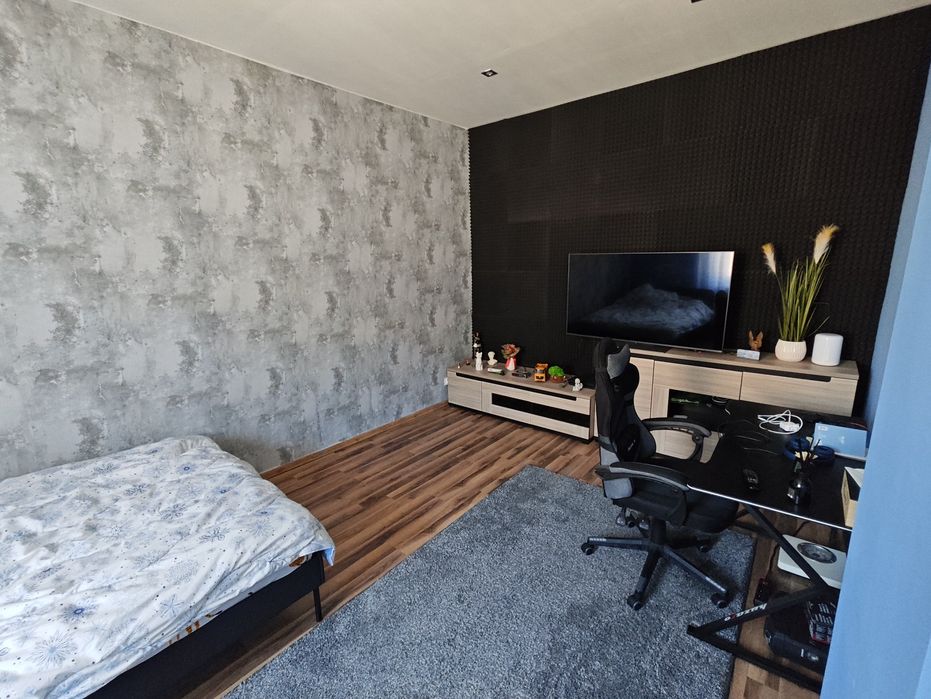 Piaski , 41 m2  C.O z sieci