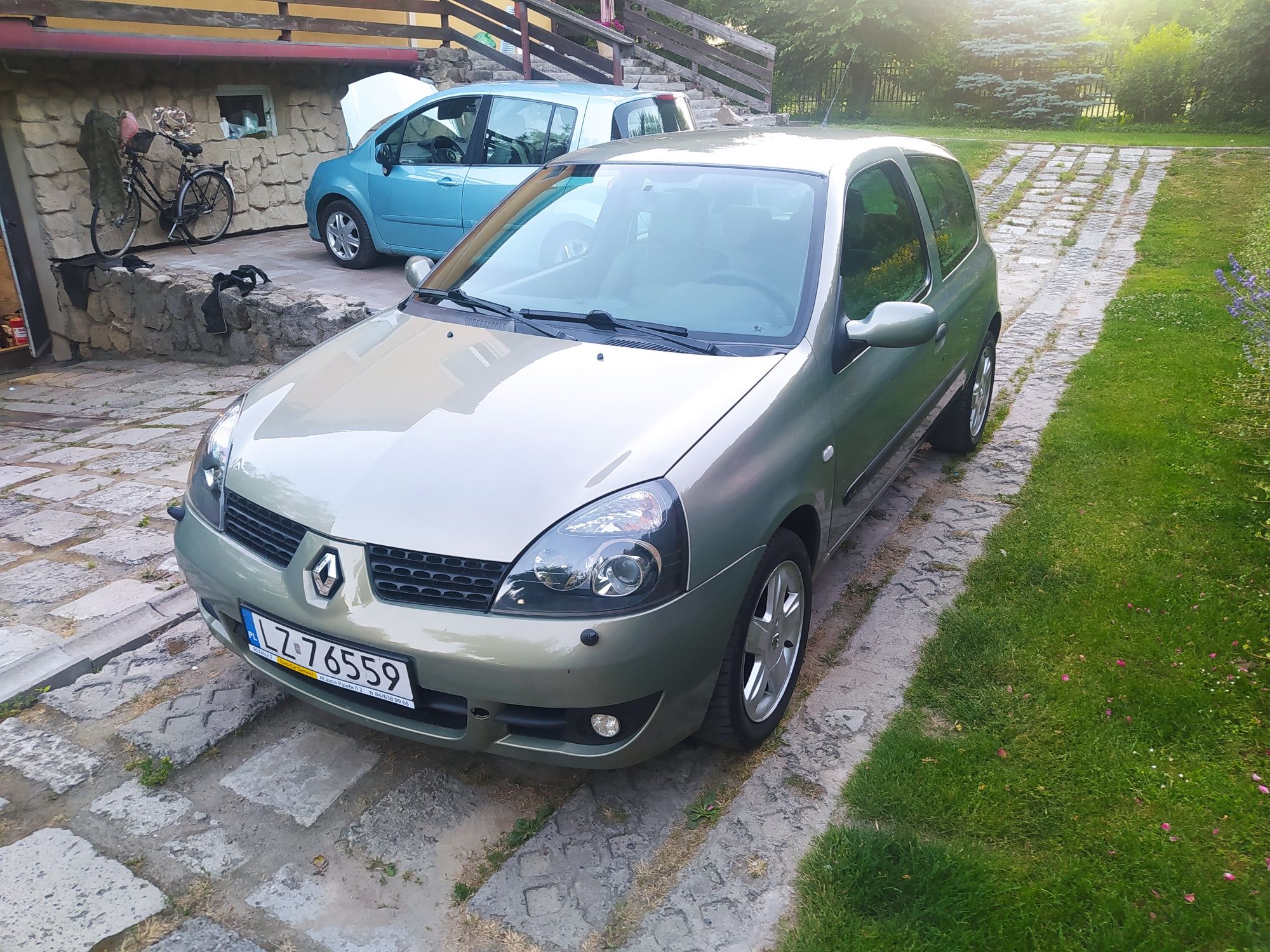Renault Clio 1,6-16v Aut. B+G 2003r. 110KM.klima, ksenony Alufelgi.