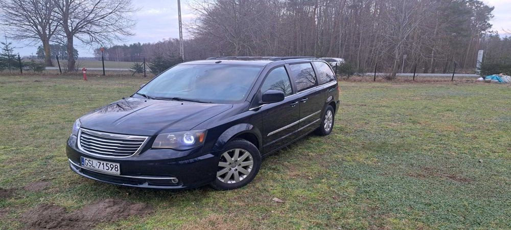 Chrysler Town & Country V 3.6 LPG 2 x monitor Światła BI LED