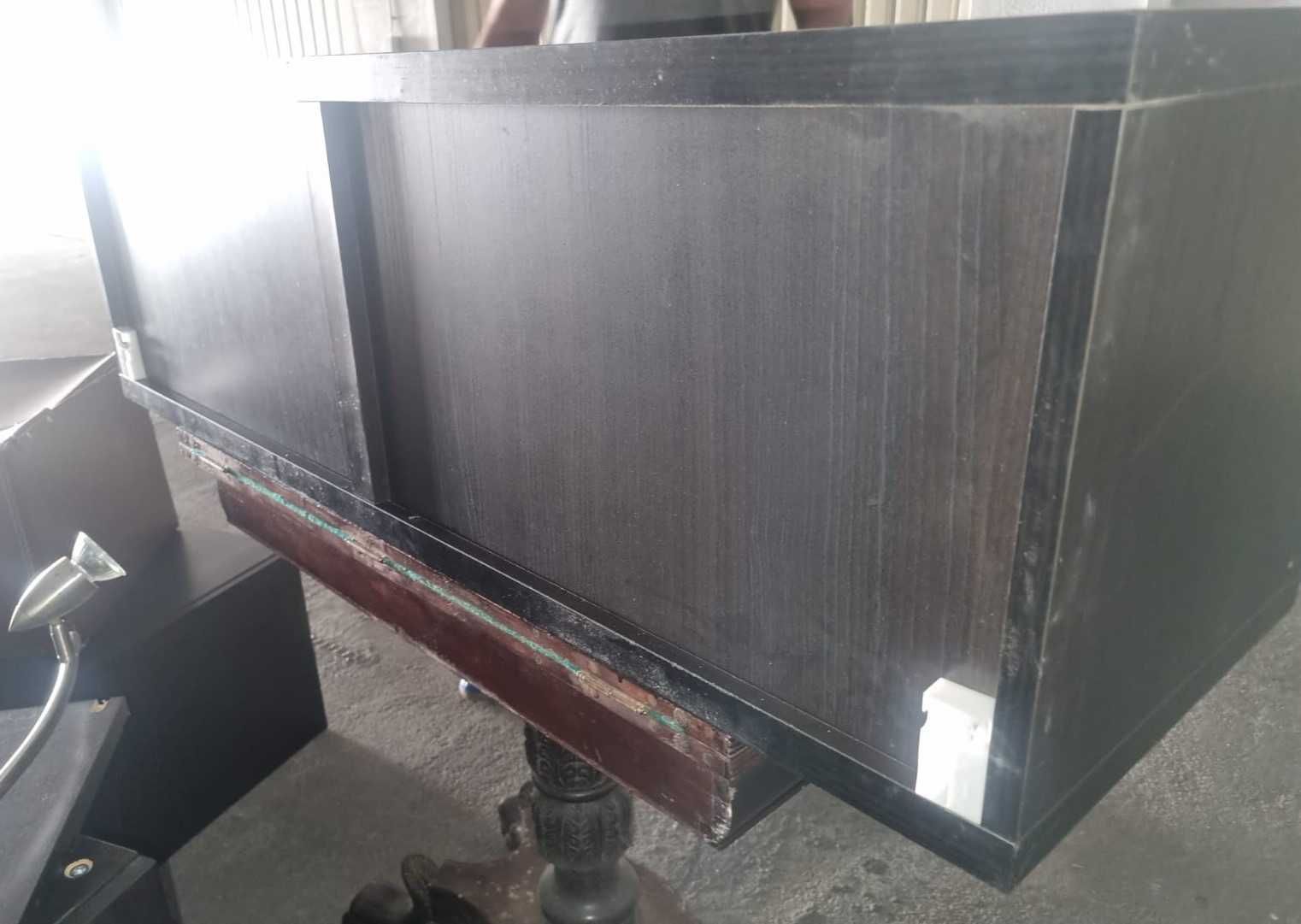 Móvel de linha Besta IKEA preto