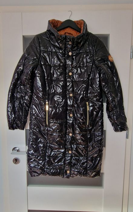 Czarny płaszczyk Monnari 40