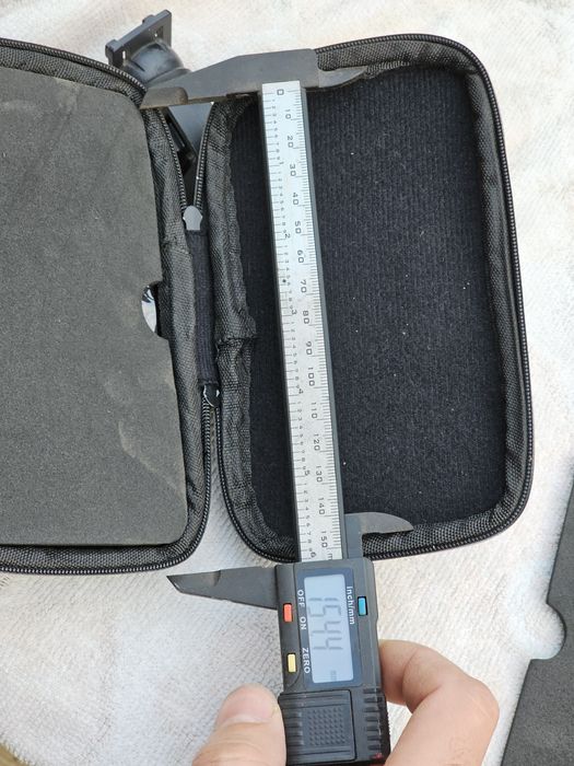 Тримач металевий для телефону