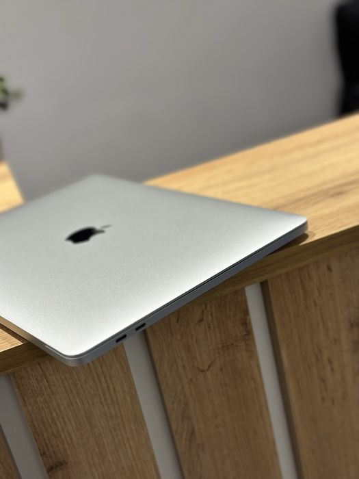 MacBook Pro 13 M1 16/256