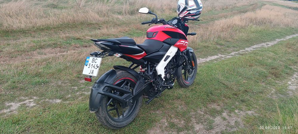 Продам мотоцикил PULSAR NS200