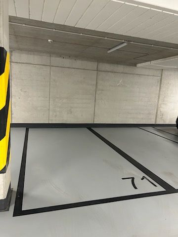 Miejsce postojowe w garażu