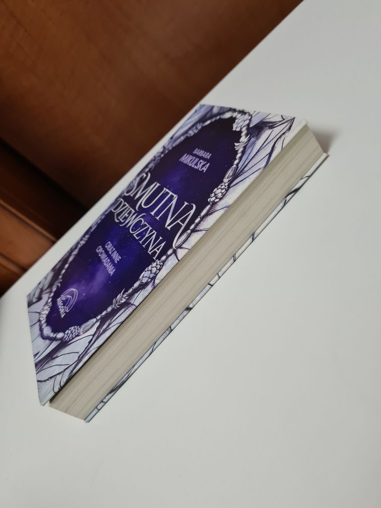 Smutna dziewczyna oraz inne opowiadania - Barbara Mikulska