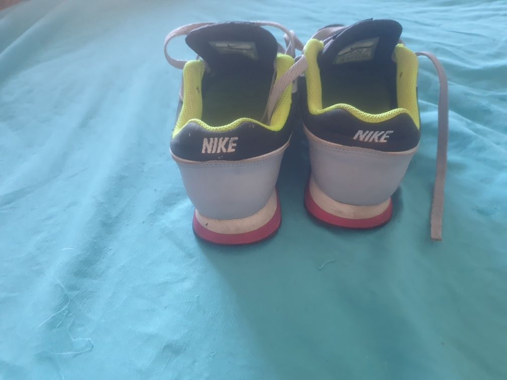 Ténis Nike e sapatos Timberland