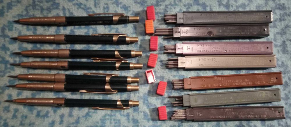 7 metalowych ołówków automatycznych 1 mm