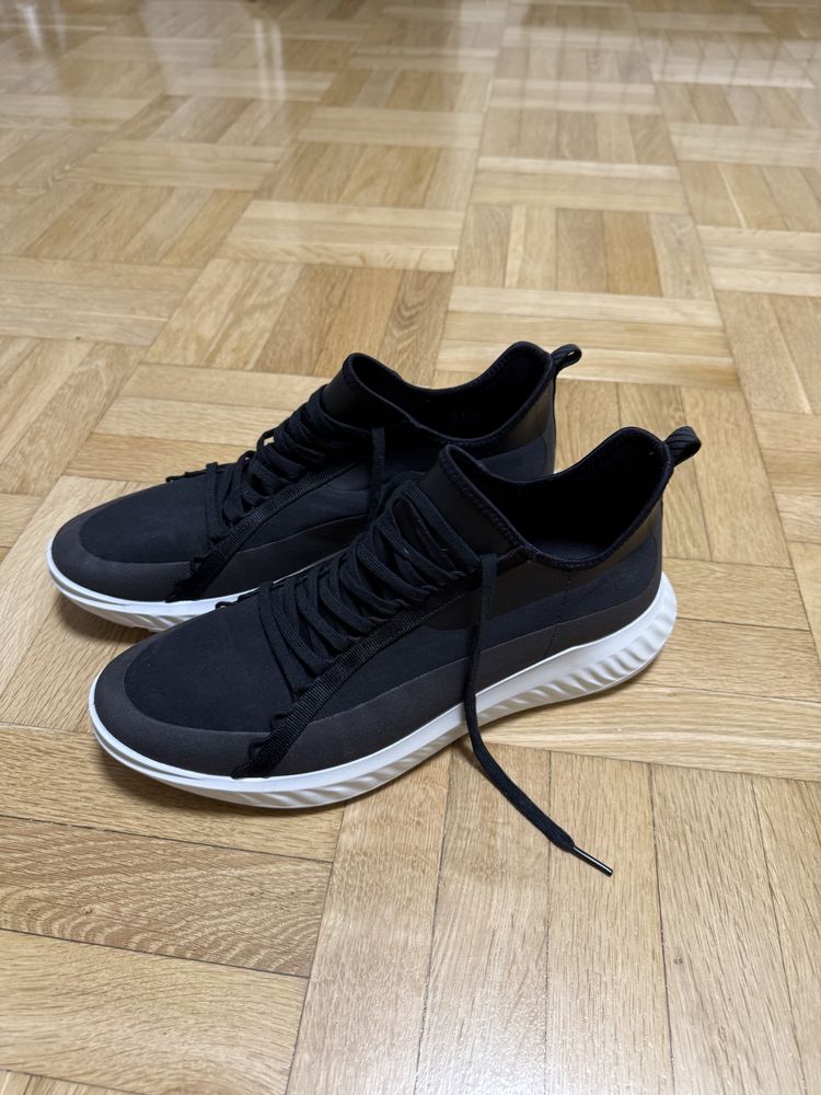 Кросiвки ECCO ST.1 LITE M  розмiр 44-45 оригінал ідеальний стан