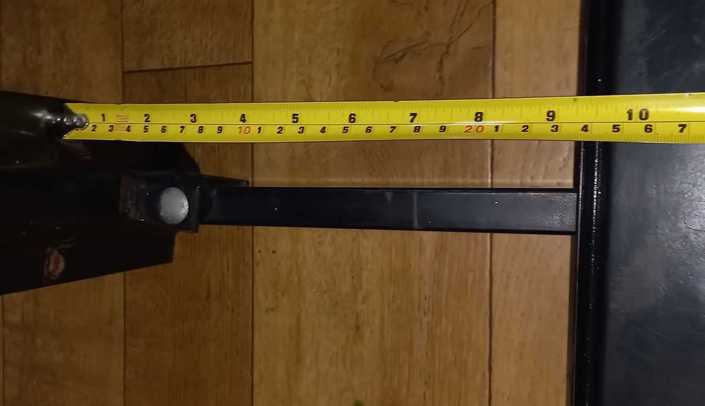 Кронштейн для телевизора . монитора . акустики или микроволновки