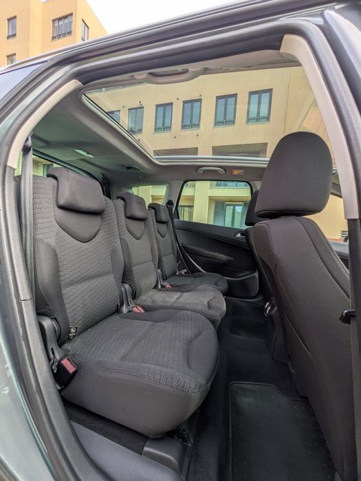 Peugeot 308 SW 1.6 HDi 7 lugares