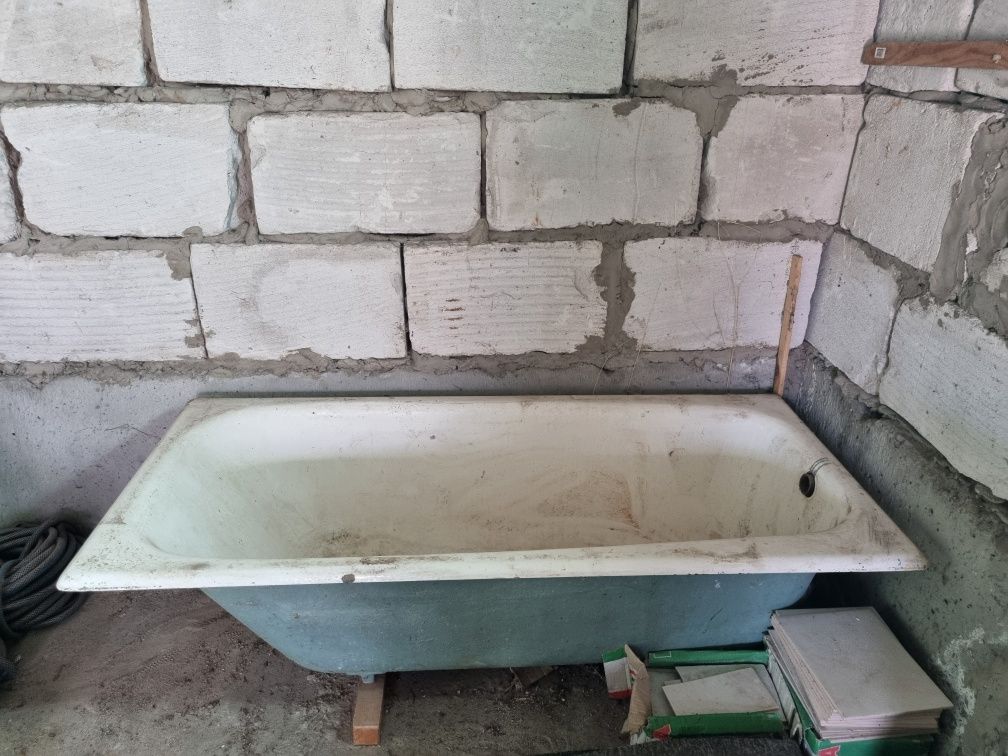 Продам вану чугунну