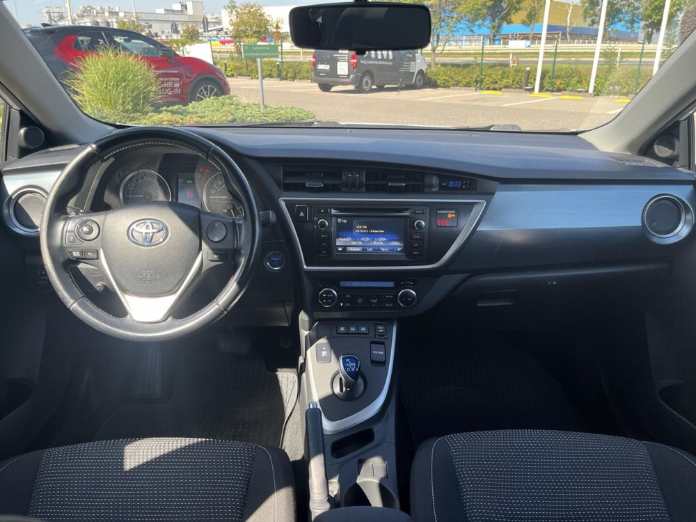 Wynajem osobowy Toyota Auris Hybryda + LPG, 19 zl/100 km!!! Automat
