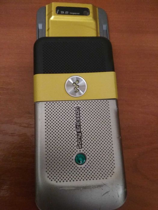 Корпус до телефона Sony-Ericsson W760i