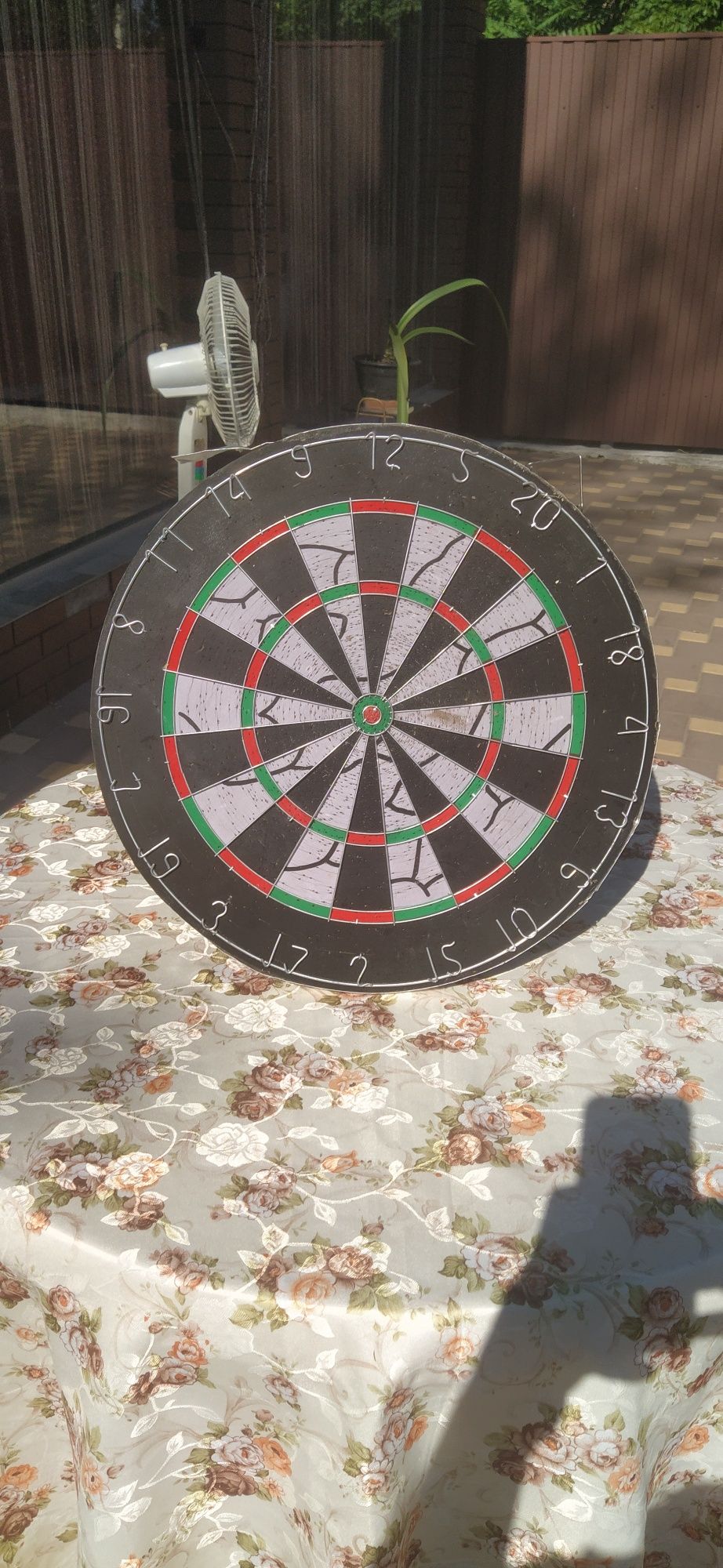 Продам дві мішень для гри в дартс Harrows BRISTOW FAMILY DART GAME BOA