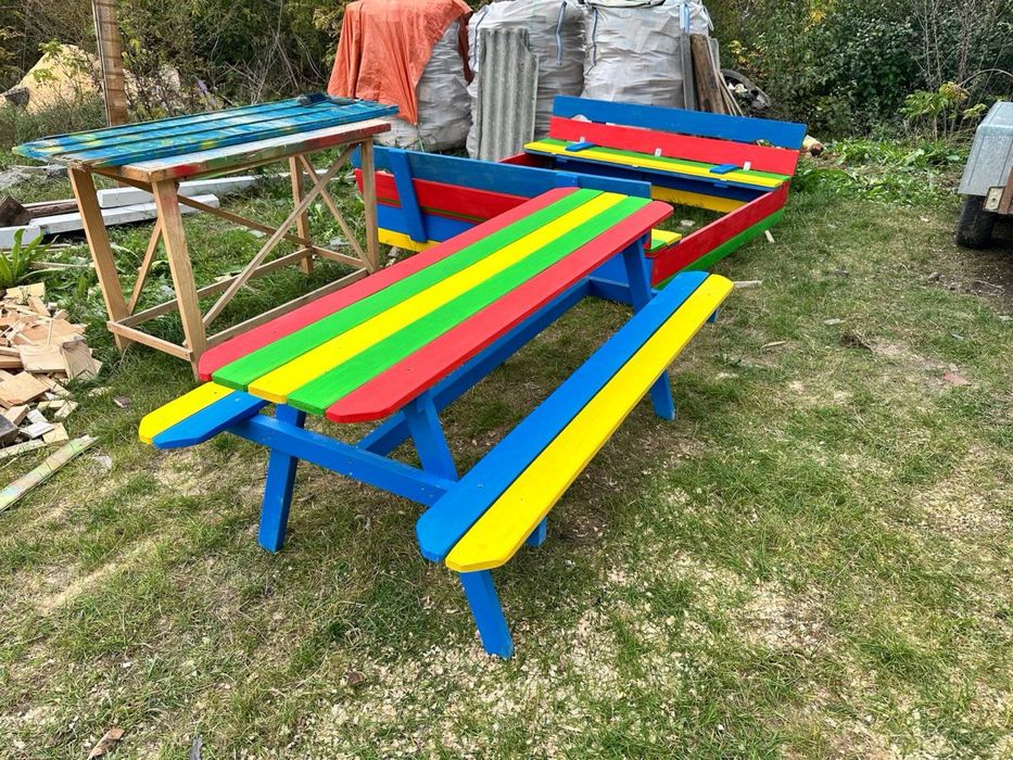 Гусениця на дитячий майданчик