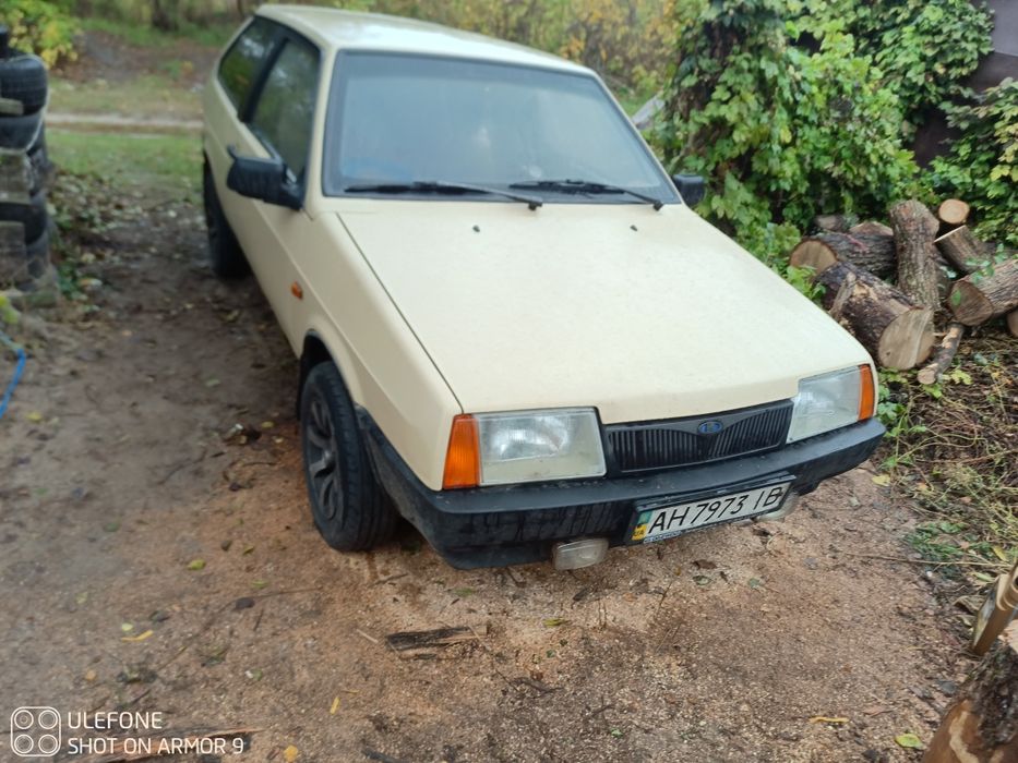Автомобіль Ваз 2108