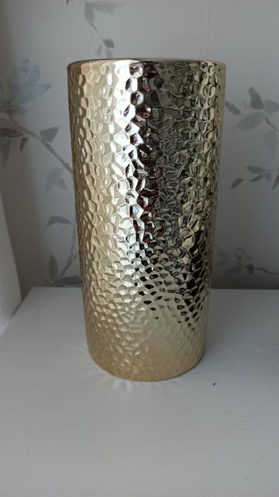Ceramiczny złoty wazon