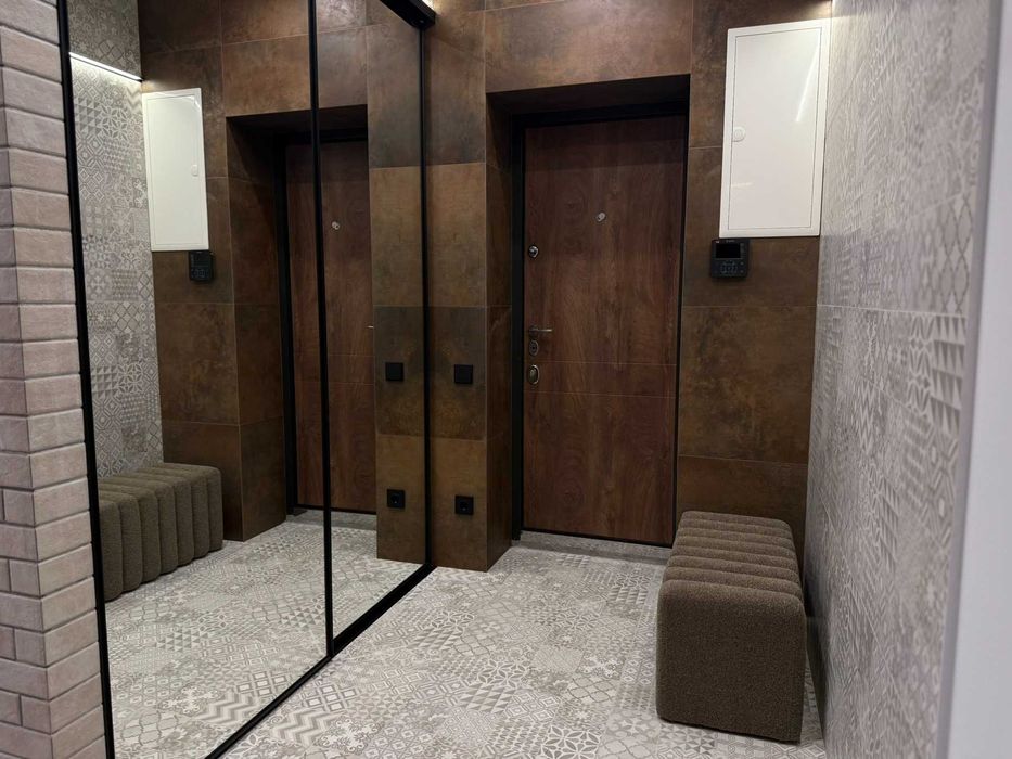 Продаж стильної двокімнатної квартири студії, в центрі міста