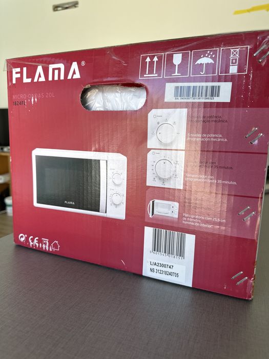 Microondas FLAMA 20L novo