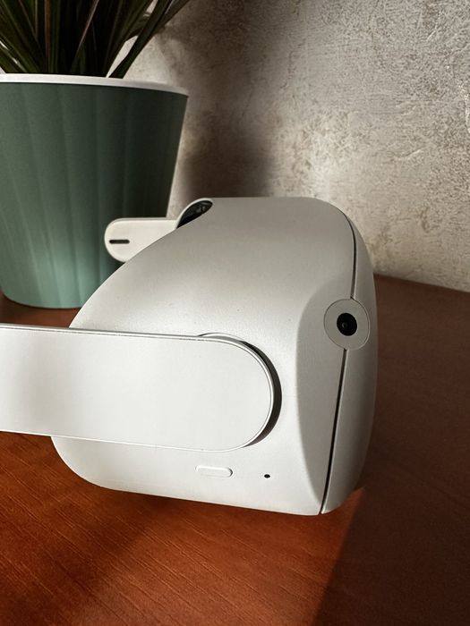 Meta Quest 2 256gb не вмикаються шолом віртуальної реальності.