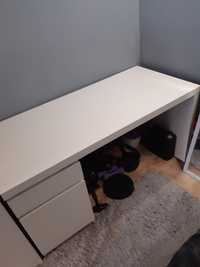 Białe biurko malm IKEA