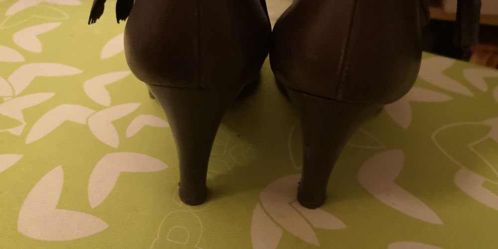 Buty jesienne zimowe kozaki długie 39 brązowe skórzane